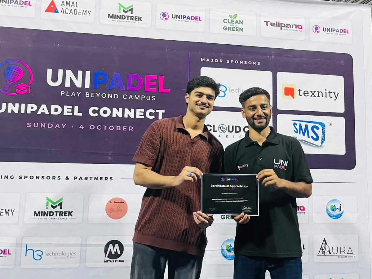 A certificate of appreciation being presented at UniPadel Connect